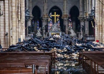 Au aparut imagini cu interiorul catedralei Notre-Dame dupa incendiu