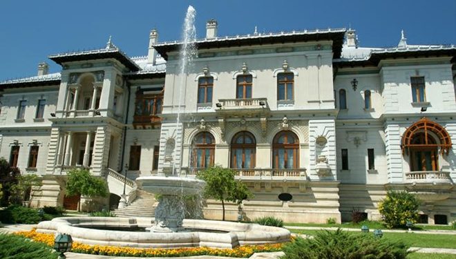 La palatul Cotroceni au inceput consultarile cu delegatia PSD pe tema referendumului pe Justitie. Delegatia PSD formata din Eugen Nicolicea si doi fosti detinuti politici