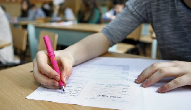 A inceput Evaluarea Nationala pentru elevii de clasa a II-a