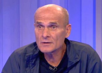 Cristian Tudor Popescu: „Doamna Dancila a sarit din baie sau de la coafor – unde-si mai schimba o data frizura”