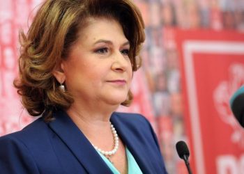 Rovana Plumb: „Am fost scoasa din cursa de standarde duble si de jocuri politice facute si cu ajutorul unor colegi romani”