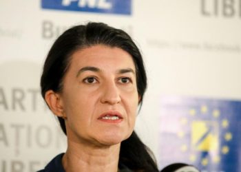 Violeta Alexandru: „E o situatie grava ca 200.000 de oameni nu mai au contractele in forta”