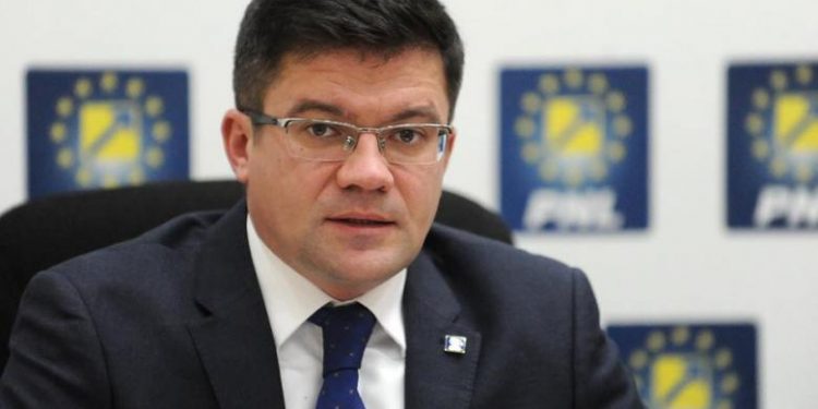 Costel Alexe: „Sute de stiri false despre Padurea Dobrovat au inundat retelele sociale”