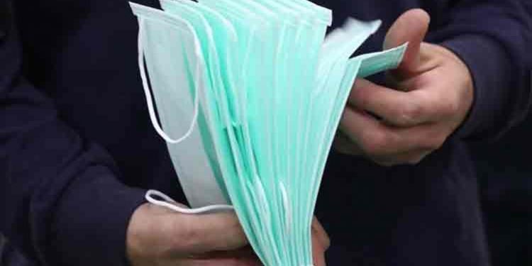 Primarul unei comune din Vaslui: „Cu greu, am reusit sa achizitionam un numar de 5000 masti medicale, 5000 manusi medicale si dezinfectant”