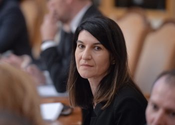 Violeta Alexandru: „Eu insist pe ideea ca fiecare conducator de institutie este cel mai in masura sa ia decizii pentru echipele pe care le coordoneaza”