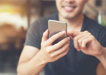 Ce rol mai are gramatica în era mesajelor scurte și a rețelelor sociale